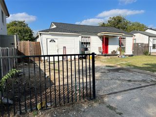 4423 Hopkins Avenue, Dallas, TX 75209