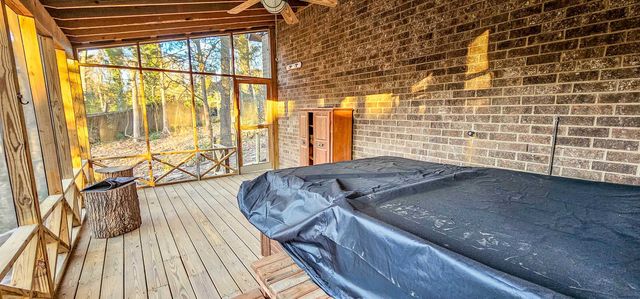 2265 EASTON DR, Memphis, TN 38016