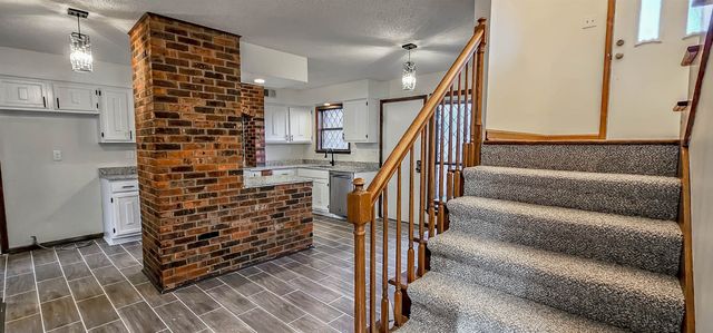 2265 EASTON DR, Memphis, TN 38016