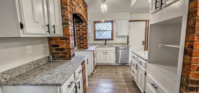 2265 EASTON DR, Memphis, TN 38016