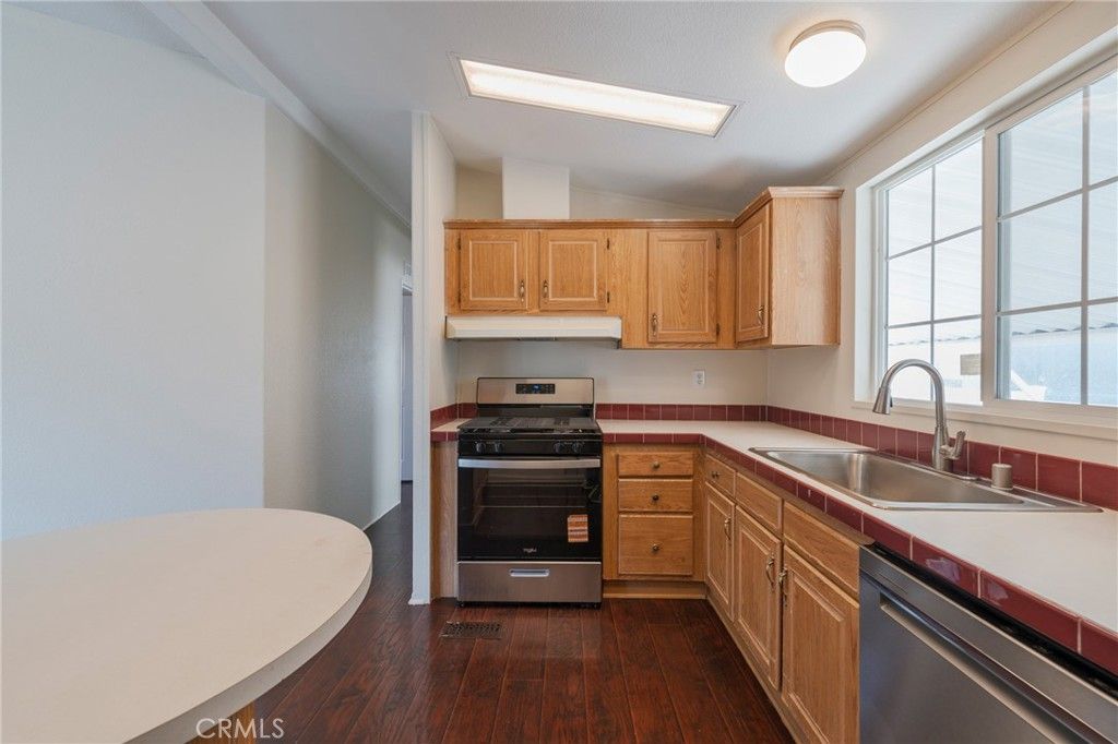 Image 6 of property listing at 1051 Site 197, Brea, CA 92821