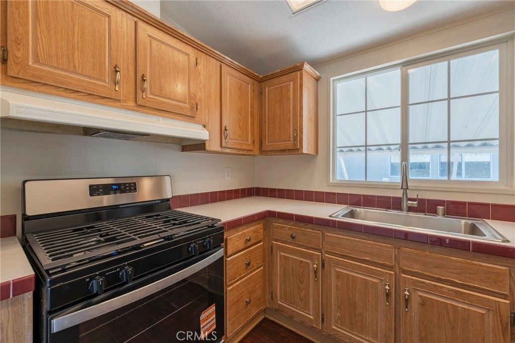 Image 9 of property listing at 1051 Site 197, Brea, CA 92821