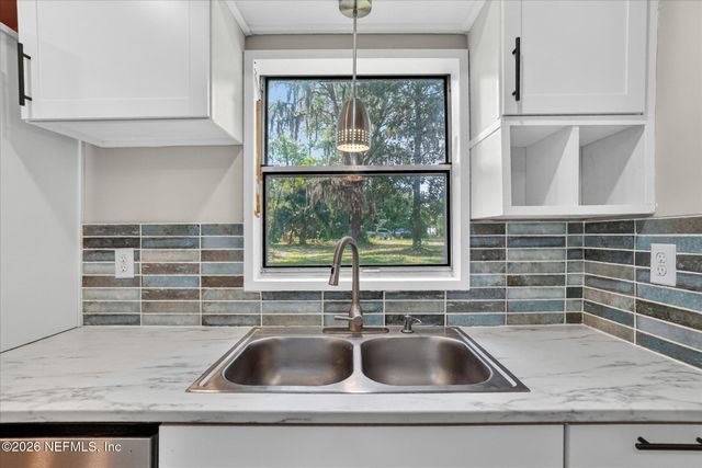 2085 MILLS Road, Jacksonville, FL 32216