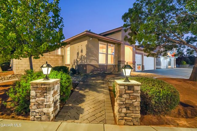 3452 Fairgreen Lane, Palmdale, CA 93551