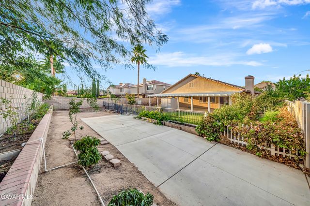 3452 Fairgreen Lane, Palmdale, CA 93551