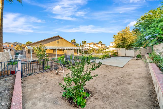 3452 Fairgreen Lane, Palmdale, CA 93551