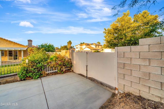 3452 Fairgreen Lane, Palmdale, CA 93551