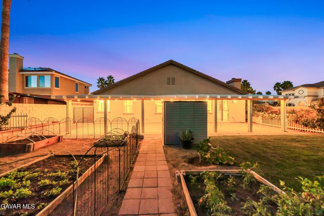 3452 Fairgreen Lane, Palmdale, CA 93551