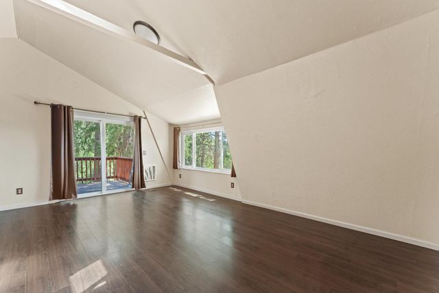 1360 Loka Ln, Greenwood, CA 95635