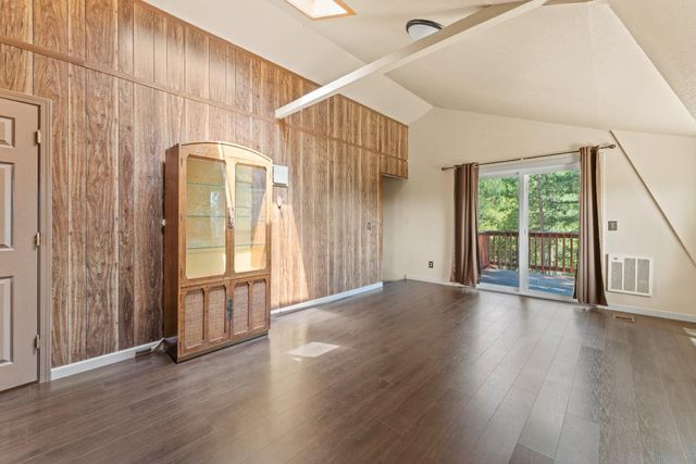 1360 Loka Ln, Greenwood, CA 95635