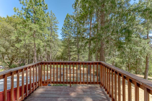 1360 Loka Ln, Greenwood, CA 95635