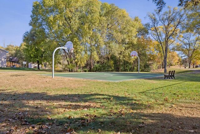 11927 Vintage Street NW, Coon Rapids, MN 55433