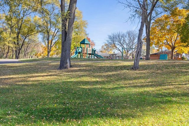 11927 Vintage Street NW, Coon Rapids, MN 55433