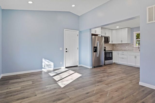 11927 Vintage Street NW, Coon Rapids, MN 55433