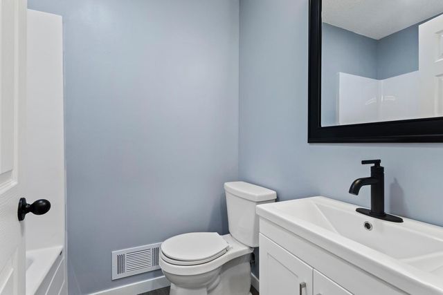 11927 Vintage Street NW, Coon Rapids, MN 55433