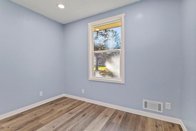 11927 Vintage Street NW, Coon Rapids, MN 55433