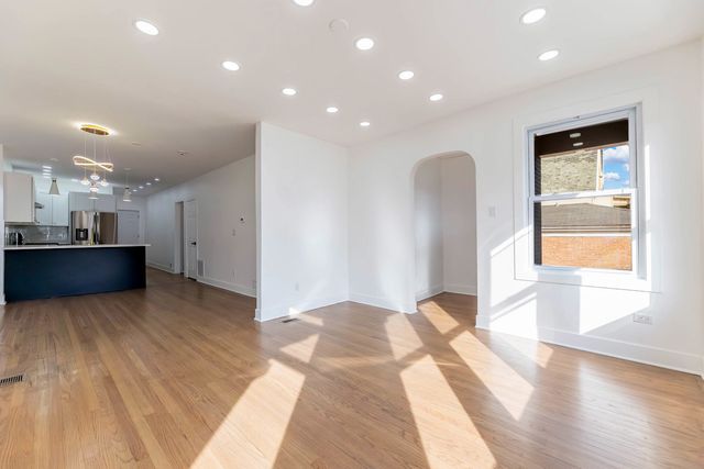 6742 S Carpenter Street, Chicago, IL 60621