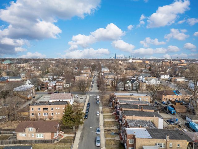 6742 S Carpenter Street, Chicago, IL 60621