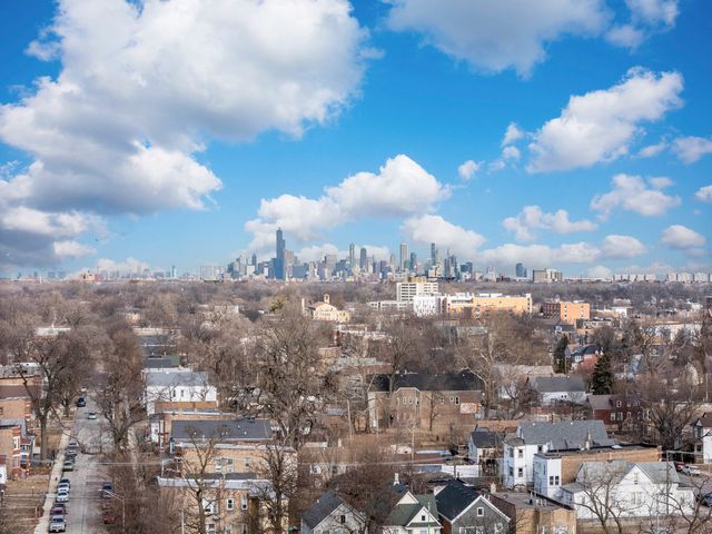 6742 S Carpenter Street, Chicago, IL 60621