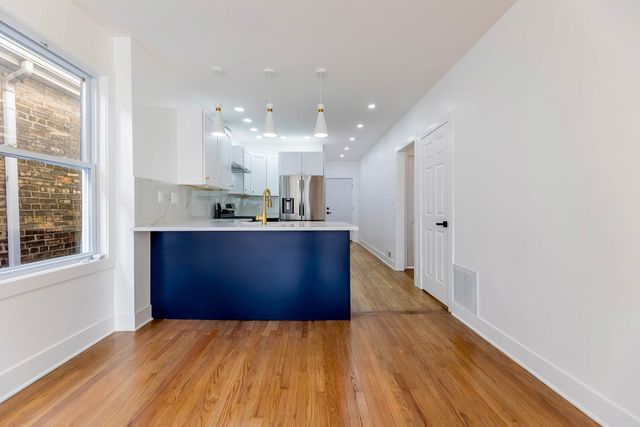 6742 S Carpenter Street, Chicago, IL 60621