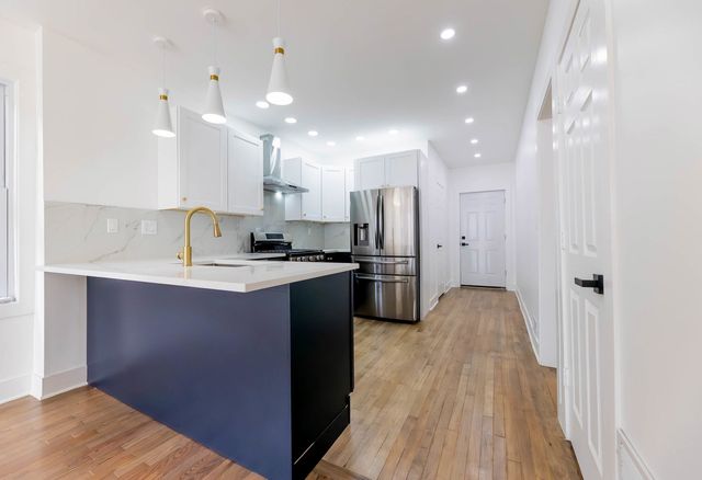 6742 S Carpenter Street, Chicago, IL 60621