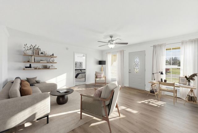 217 Spring Breeze Dr, Smithville, TN 37166