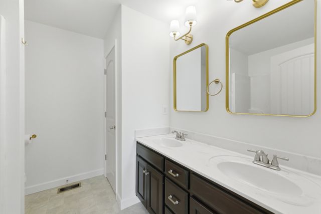 217 Spring Breeze Dr, Smithville, TN 37166