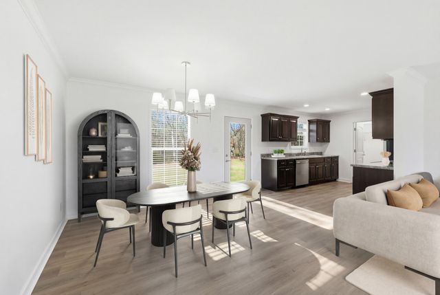 217 Spring Breeze Dr, Smithville, TN 37166