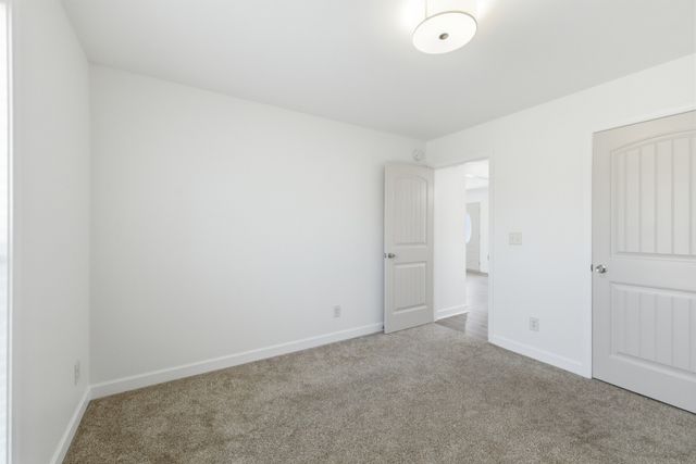 217 Spring Breeze Dr, Smithville, TN 37166