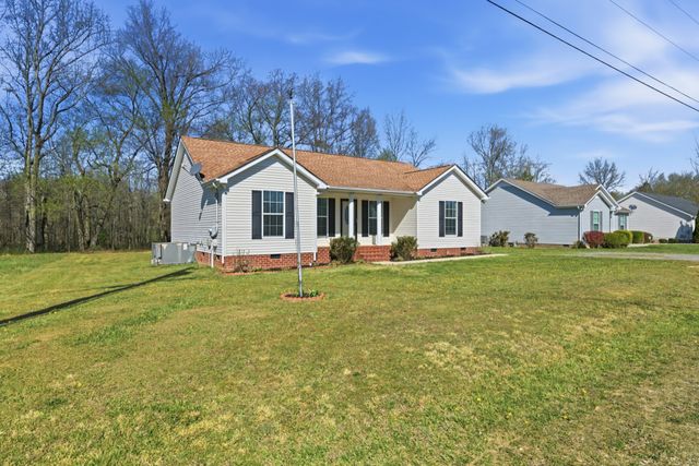 217 Spring Breeze Dr, Smithville, TN 37166
