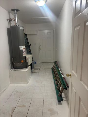 159 Diamond G LN, Smithville, TX 78957