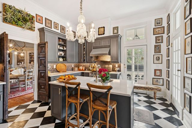 40 Montagu Street, Charleston, SC 29401