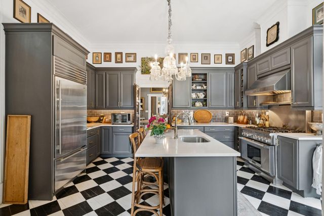 40 Montagu Street, Charleston, SC 29401