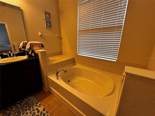 4976 MILLENNIA GREEN DRIVE, Orlando, FL 32811