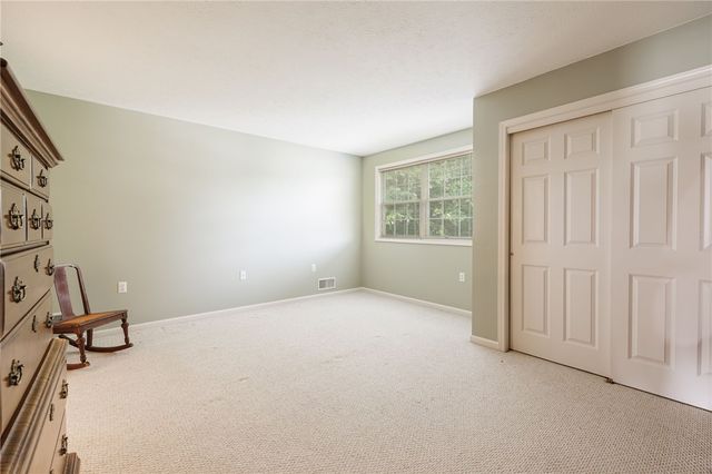 36 Muirwoods Lane, Irondequoit, NY 14622