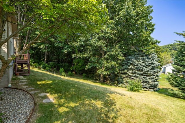 36 Muirwoods Lane, Irondequoit, NY 14622