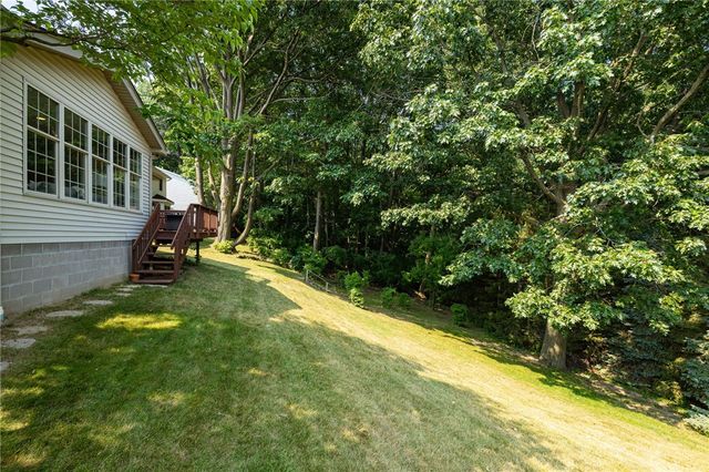 36 Muirwoods Lane, Irondequoit, NY 14622