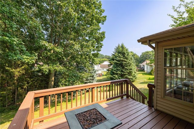 36 Muirwoods Lane, Irondequoit, NY 14622