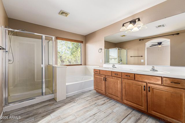 2730 E VERMONT Drive, Gilbert, AZ 85295