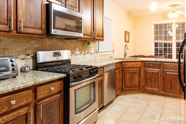 19 BAYARD Road, Franklin, NJ 08873