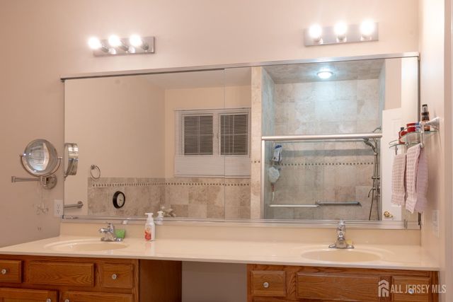 19 BAYARD Road, Franklin, NJ 08873