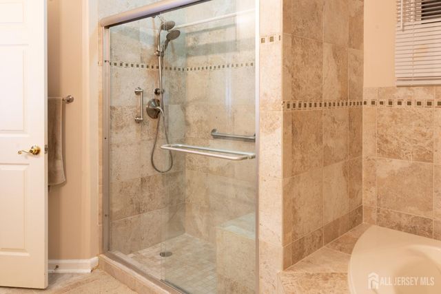 19 BAYARD Road, Franklin, NJ 08873