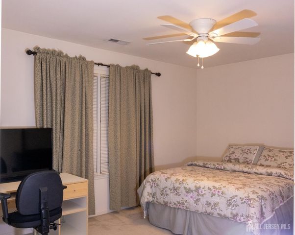 19 BAYARD Road, Franklin, NJ 08873