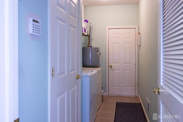 19 BAYARD Road, Franklin, NJ 08873