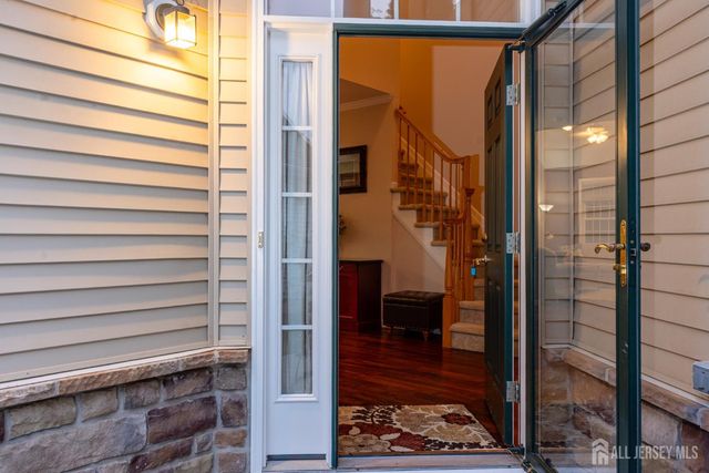 19 BAYARD Road, Franklin, NJ 08873