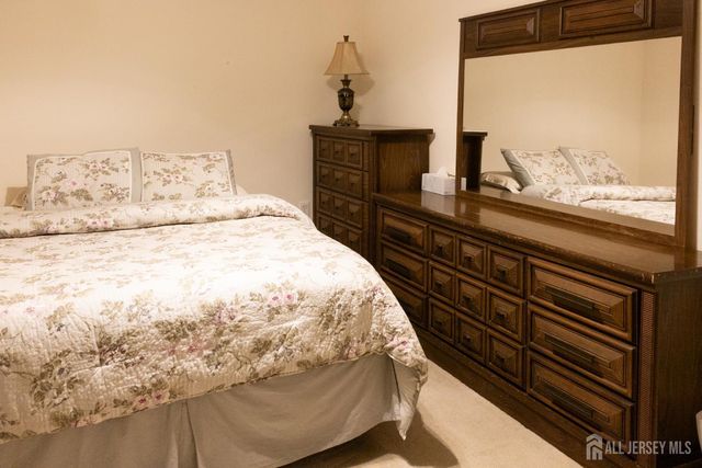 19 BAYARD Road, Franklin, NJ 08873