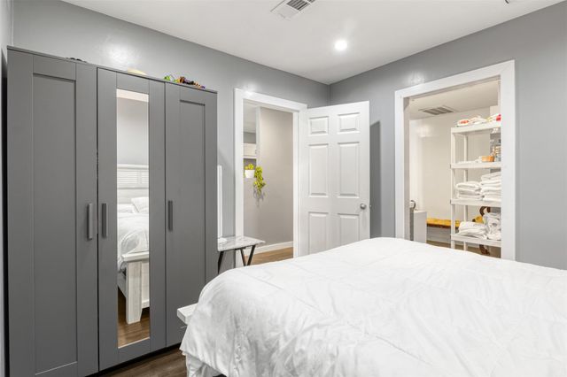 3300 Yorktown Street 24, Houston, TX 77056