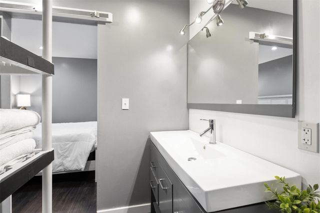 3300 Yorktown Street 24, Houston, TX 77056