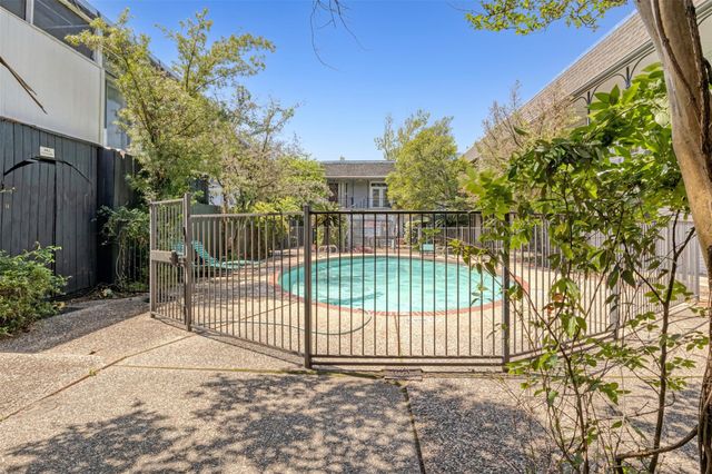 3300 Yorktown Street 24, Houston, TX 77056