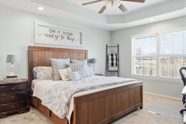 3229 W Mcclernon Street, Springfield, MO 65803